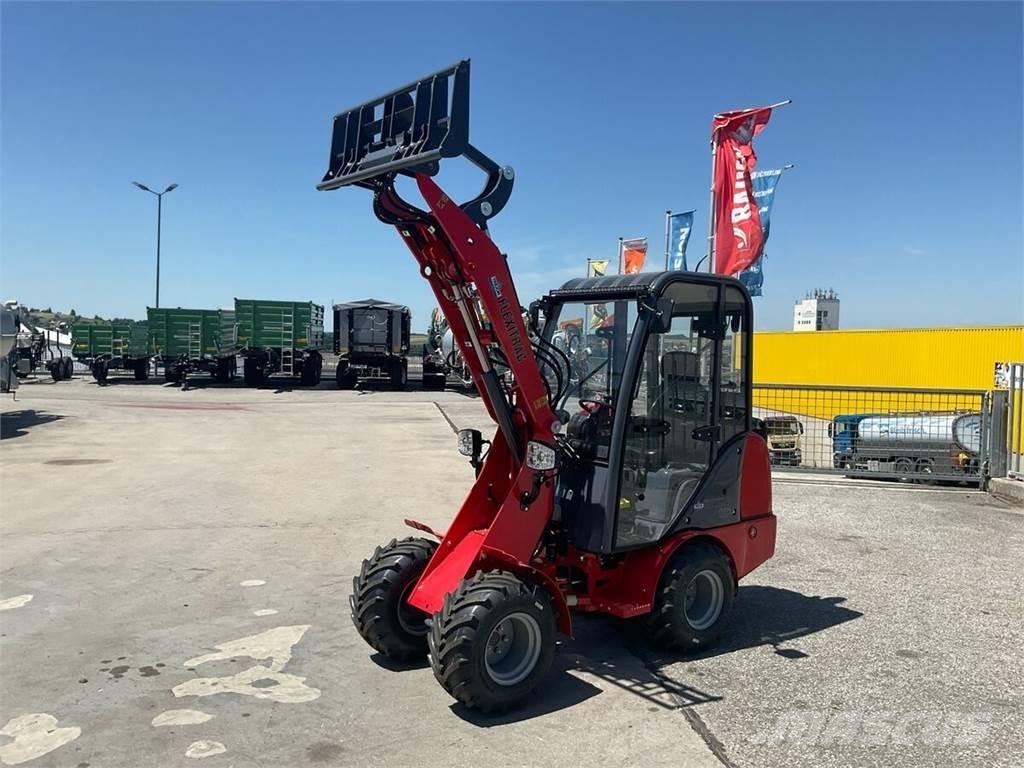 Trejon 1126 CAB 前端裝載機和挖掘機