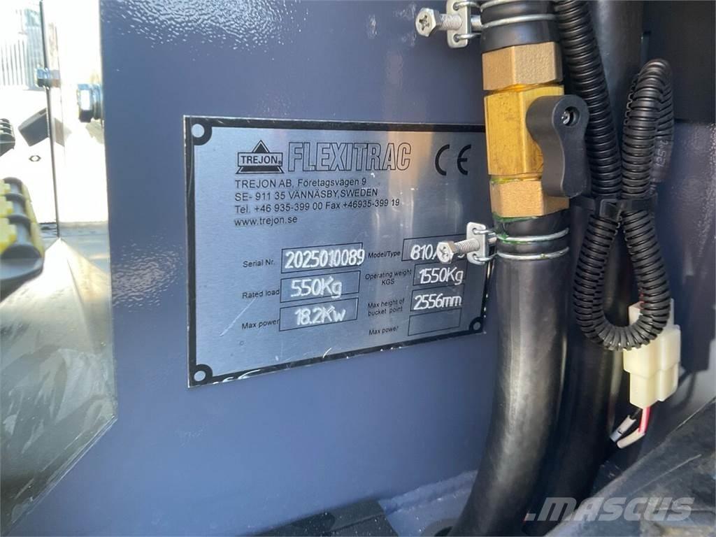 Trejon 1126 CAB 前端裝載機和挖掘機
