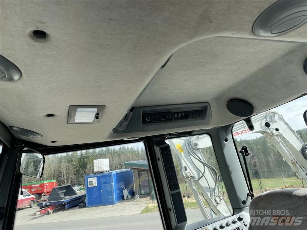Valtra N 82 Hi-Tech 曳引機