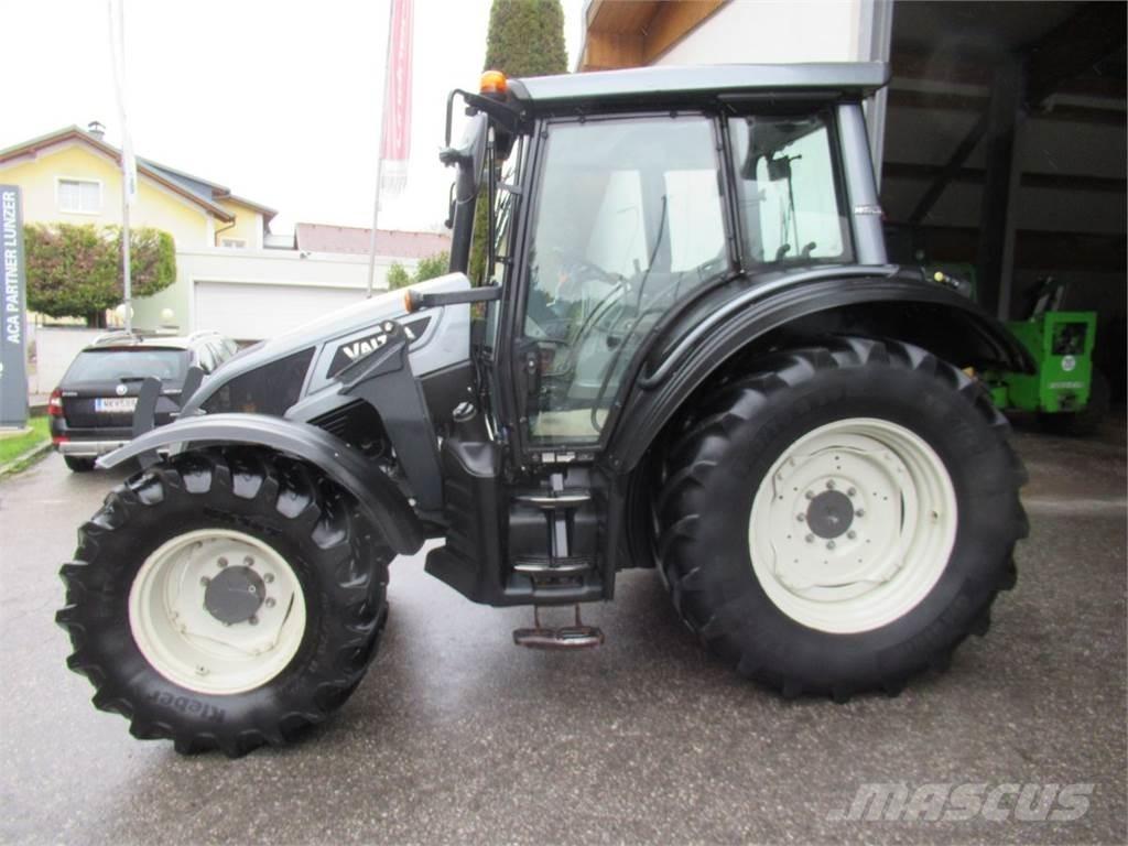 Valtra N 93 HiTech5 曳引機