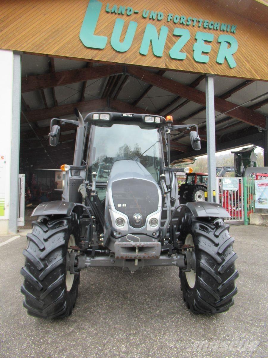 Valtra N 93 HiTech5 曳引機