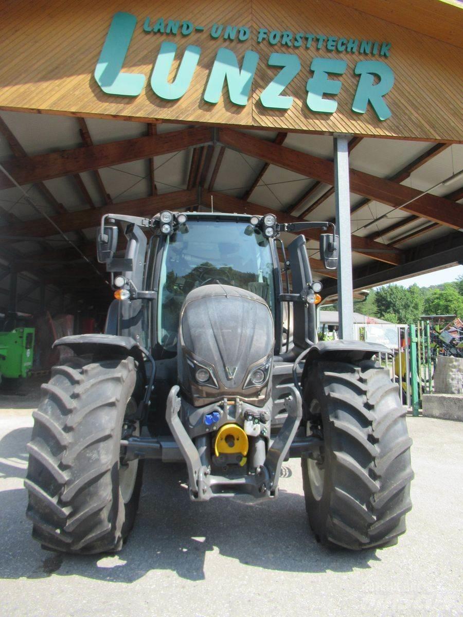Valtra N134 (Stufe V) 曳引機