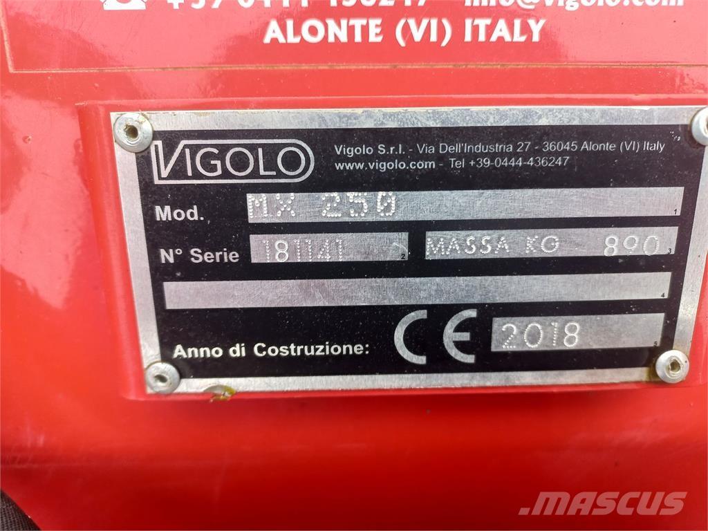  Vigolo MX 250 莖葉去葉機