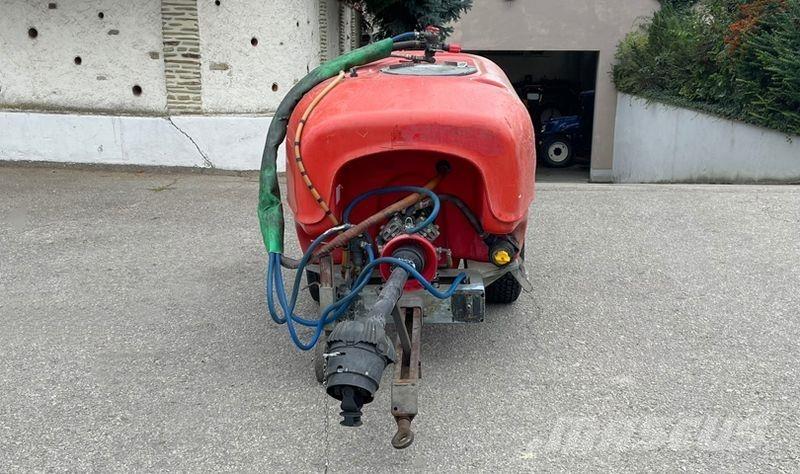 Vogel & Noot 800 L 牽引式噴霧機