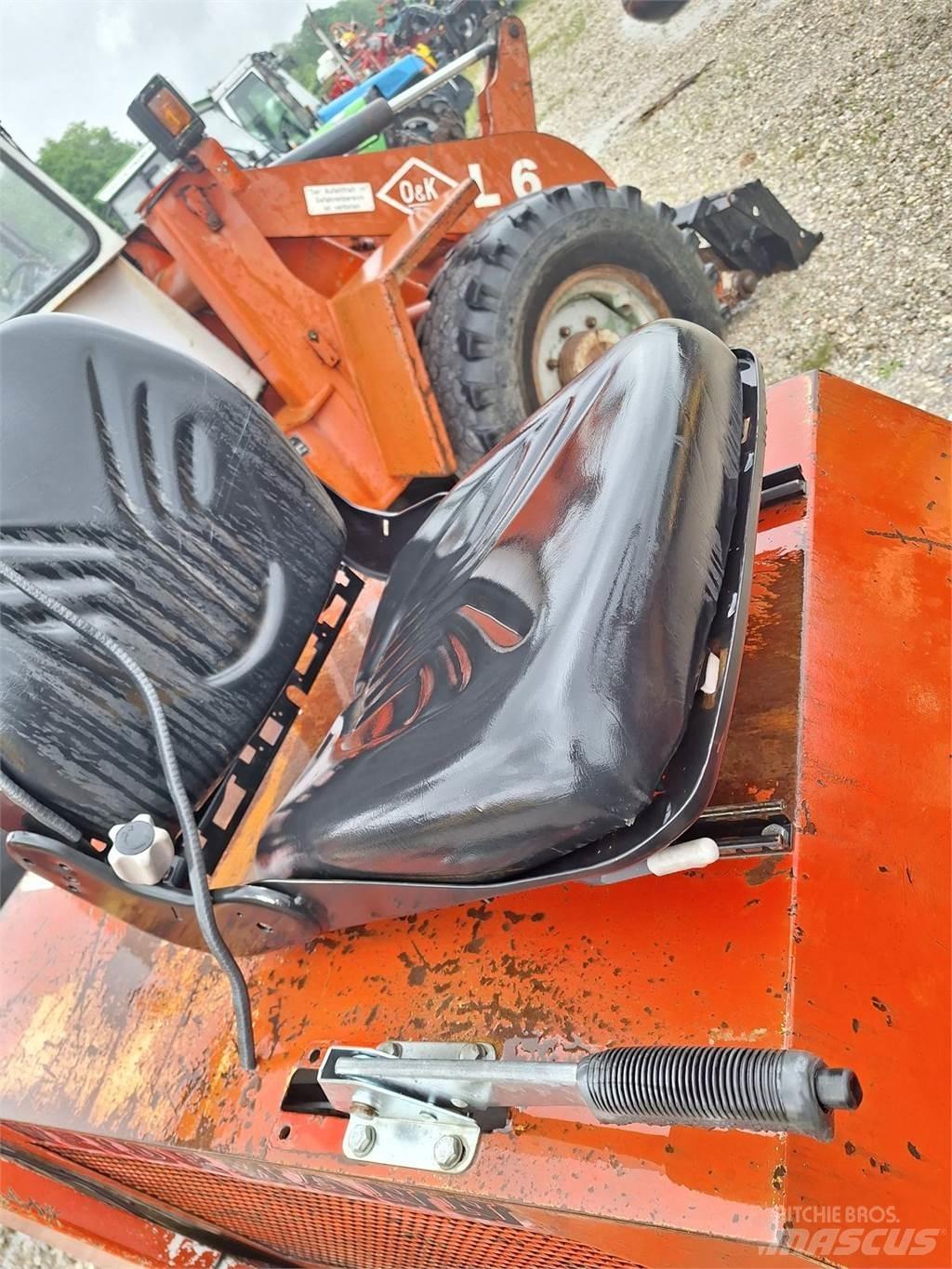 Weidemann  前端裝載機和挖掘機