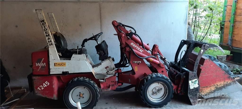 Weidemann 1245 前端裝載機和挖掘機