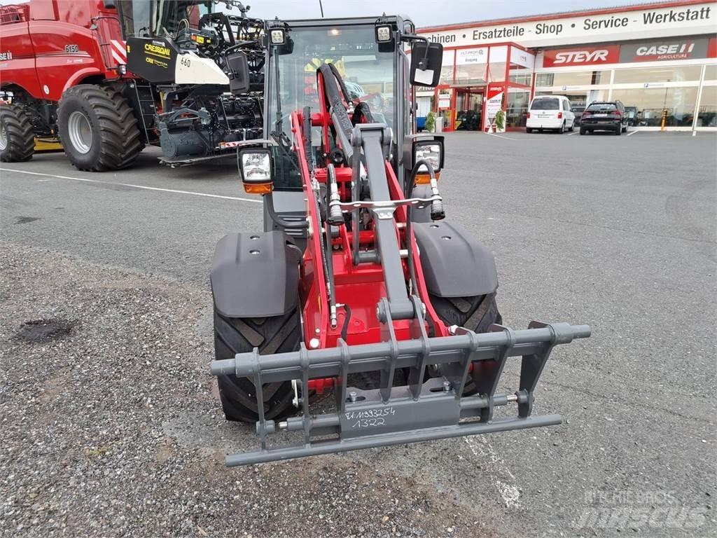 Weidemann 1260 LP 前端裝載機和挖掘機