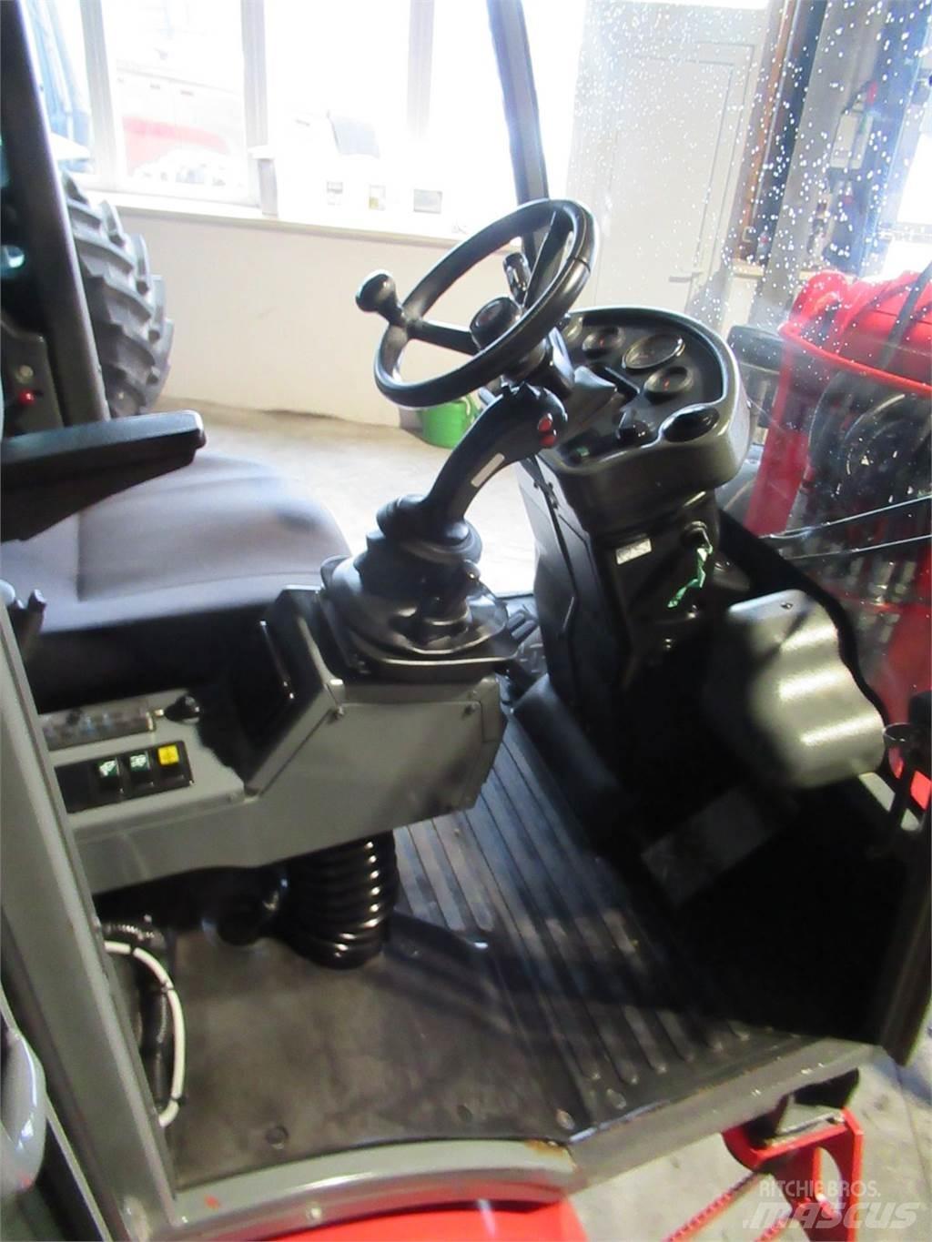 Weidemann 3070 CX60 前端裝載機和挖掘機