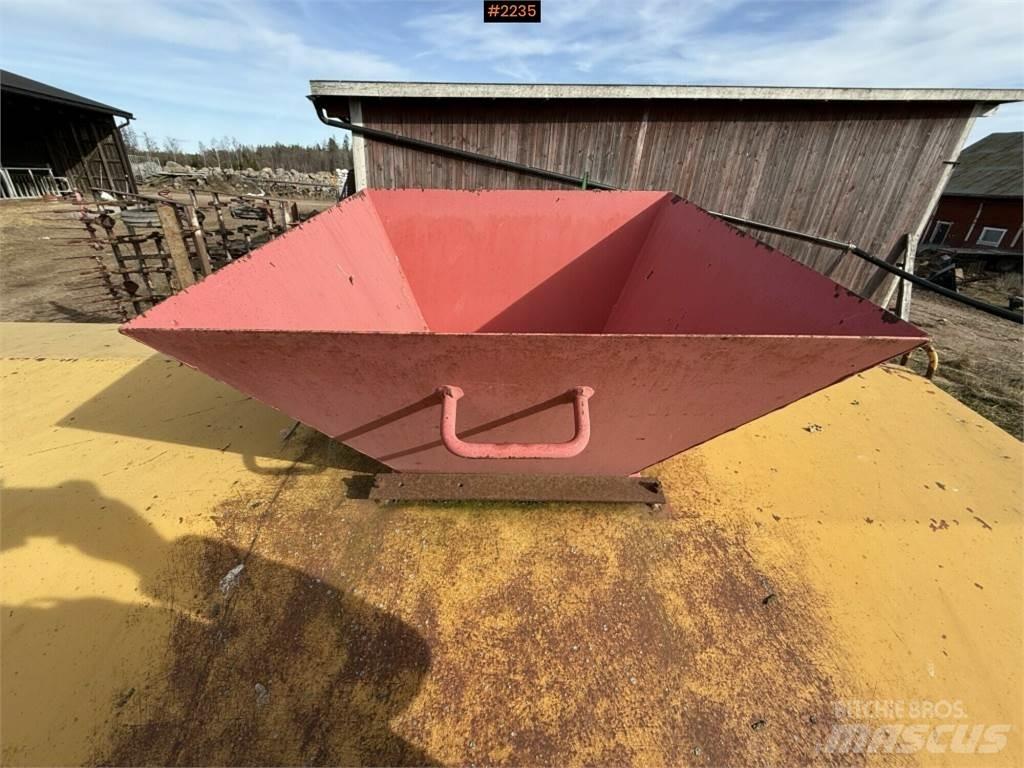 Olby 8B3 肥料撒布機