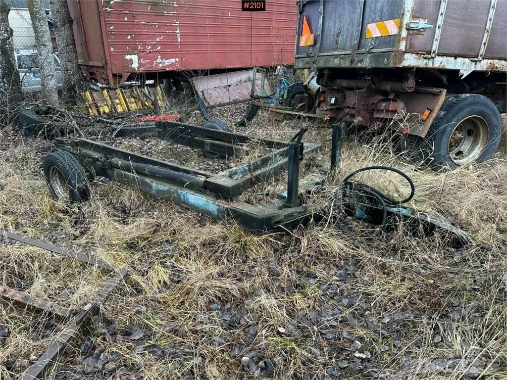Överum Bygelkärra 草捆拖車