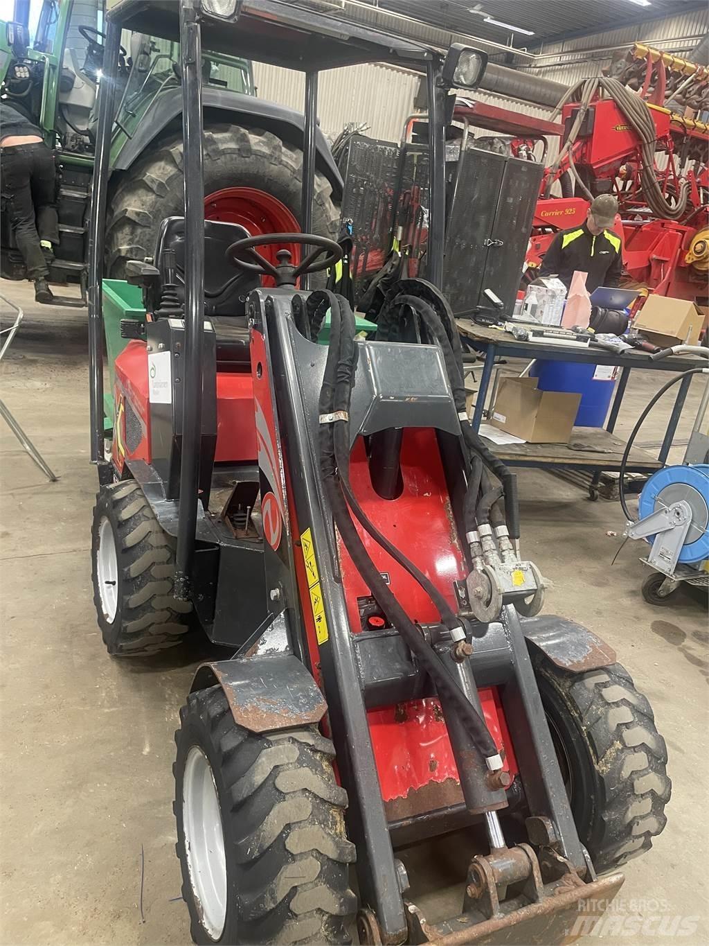 Norcar 755XC 前端裝載機配件