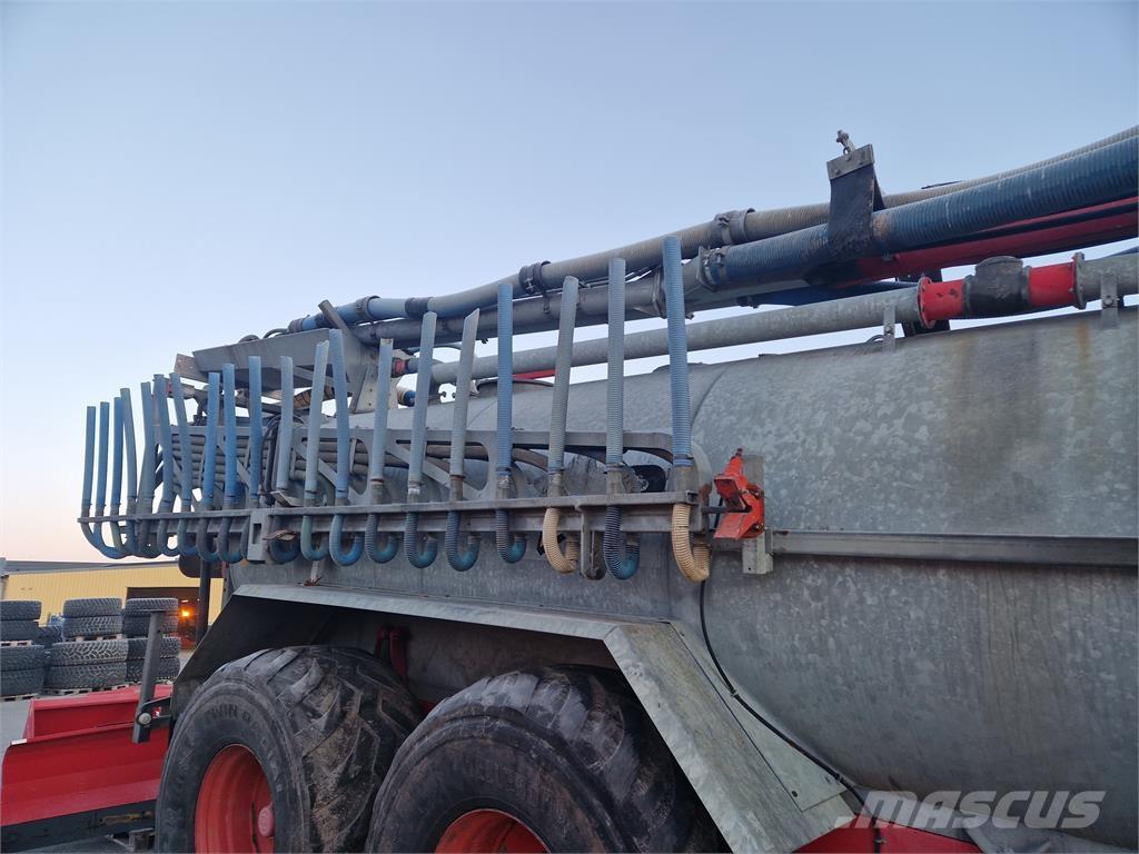 Star 18000 水肥車