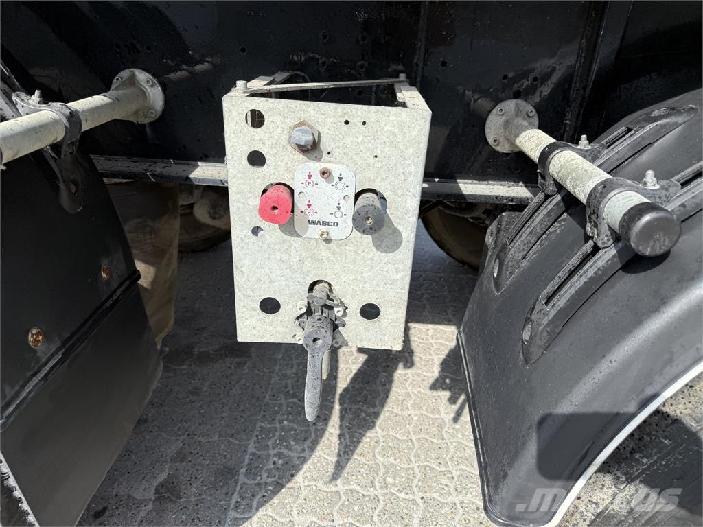 Kel-Berg T220V 23 m³ 傾卸式半拖車