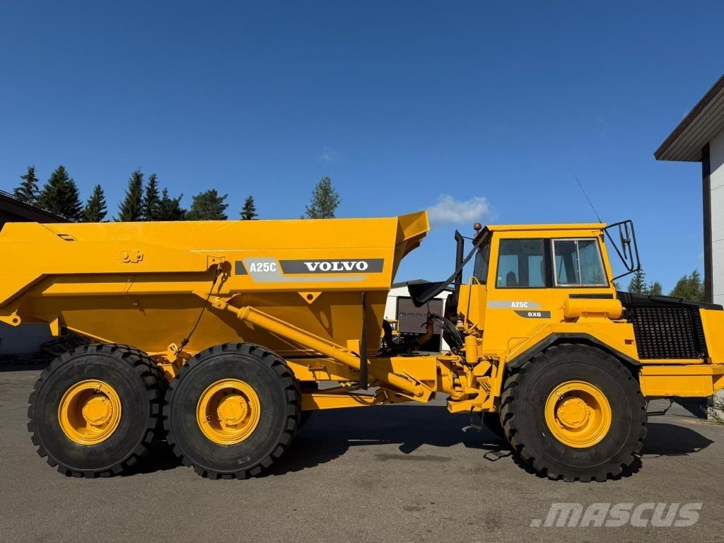 Volvo A25C 鉸接式起吊車