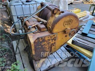 Carco J-120 桅桿