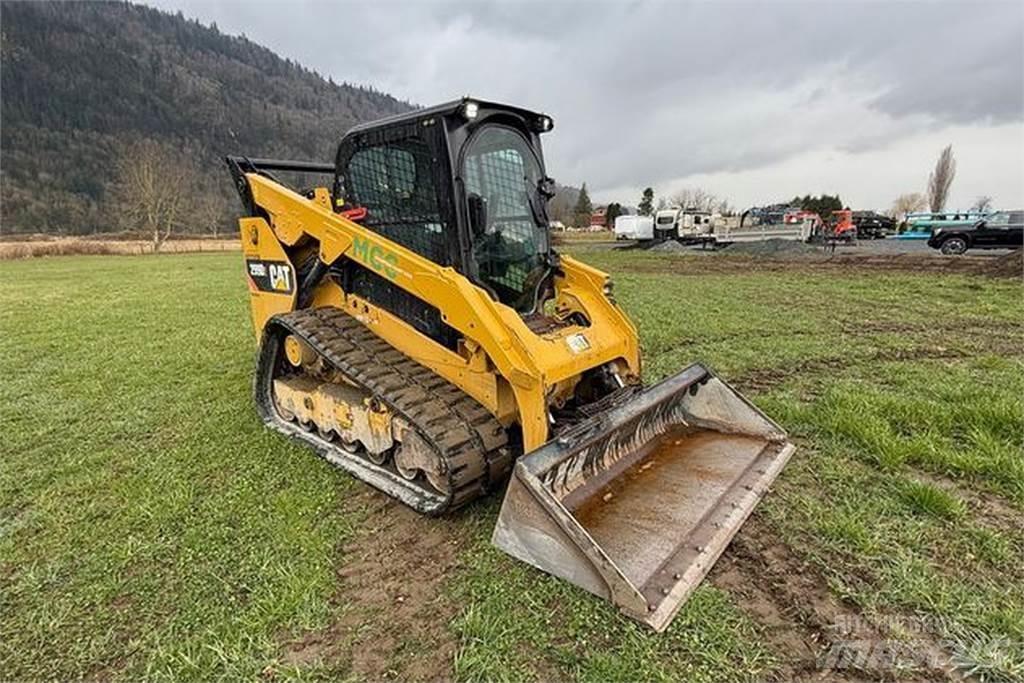 CAT 299D2 滑移轉向裝載機