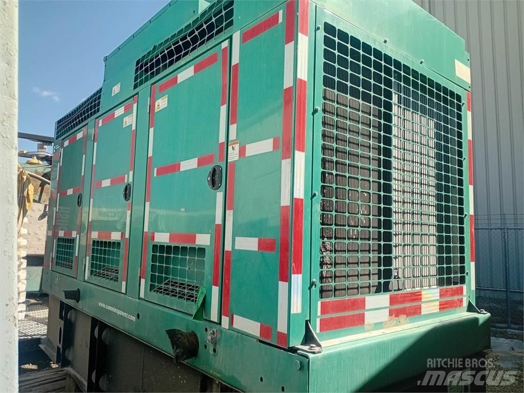 Cummins DFEH-A044V256 柴油發電機
