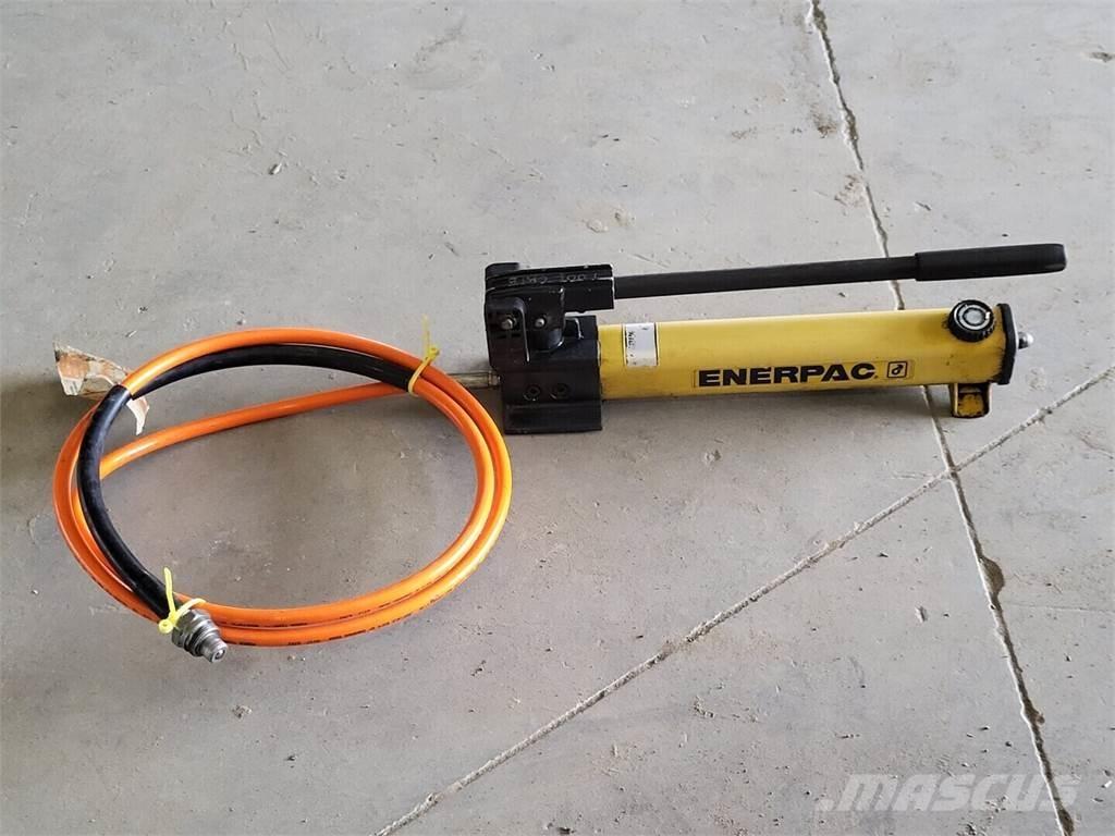  ENERPAC 水泵浦