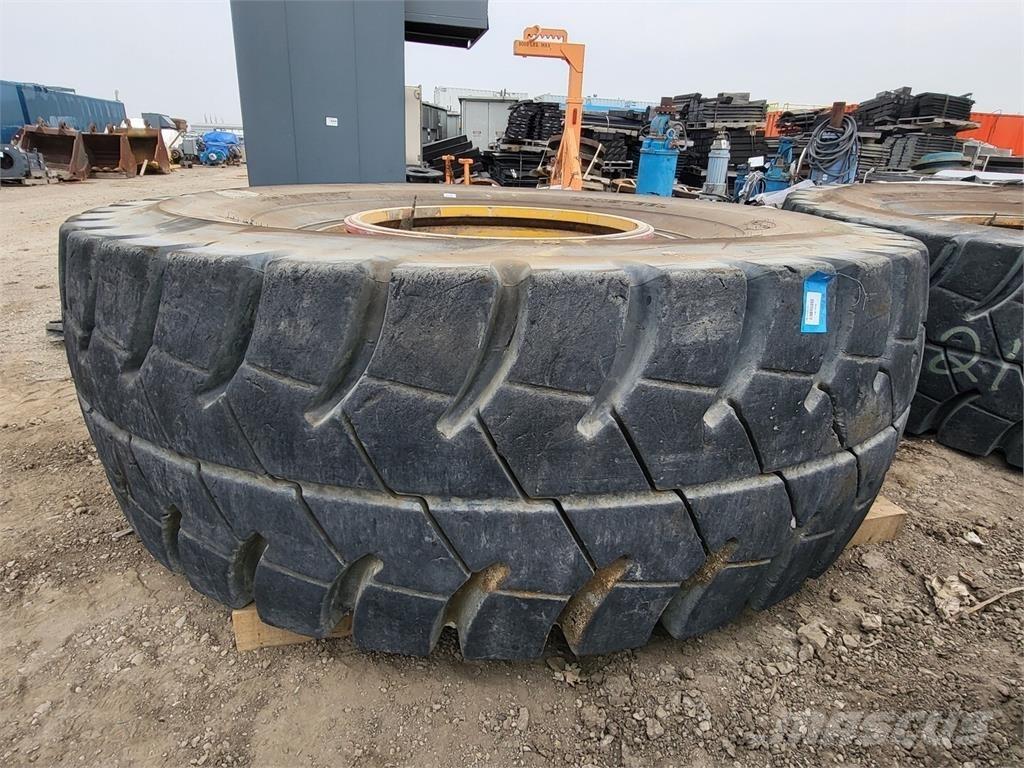 Goodyear RM-4B+ 輪胎、車輪和輪圈