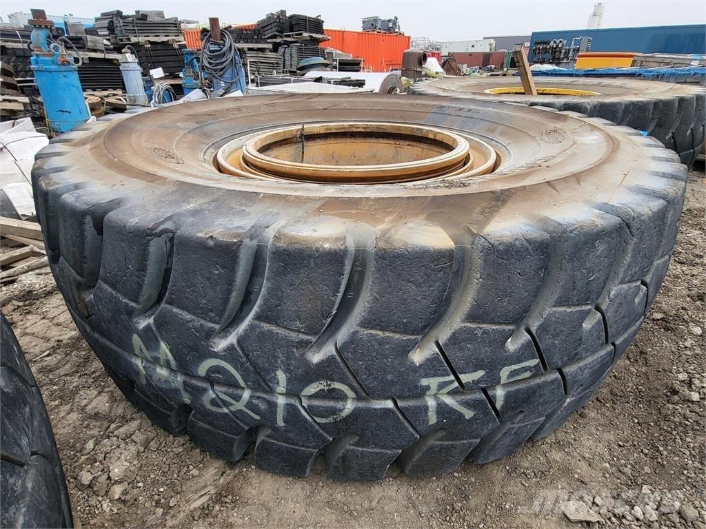 Goodyear RM-4B+ 輪胎、車輪和輪圈
