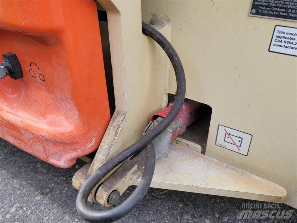 JLG 2646ES 剪式升降機