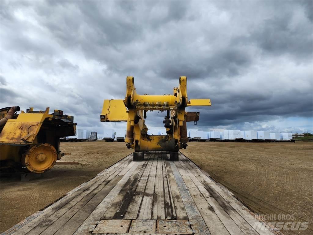 Komatsu  鉸接式起吊車