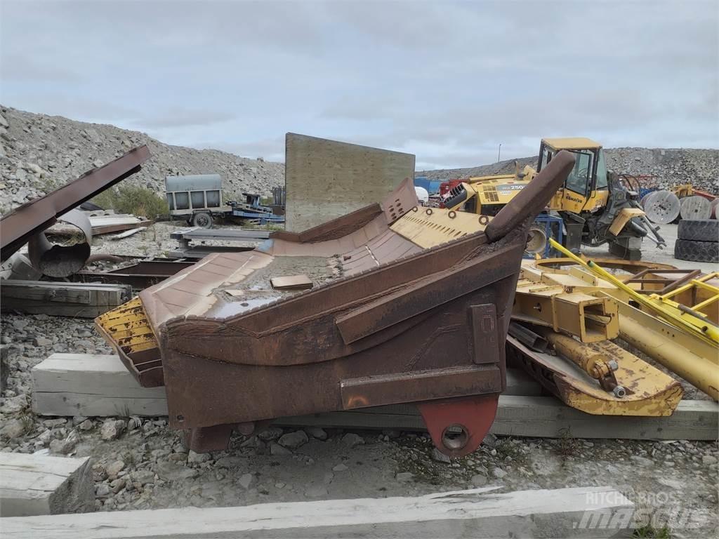 Komatsu D375 輪式推土機