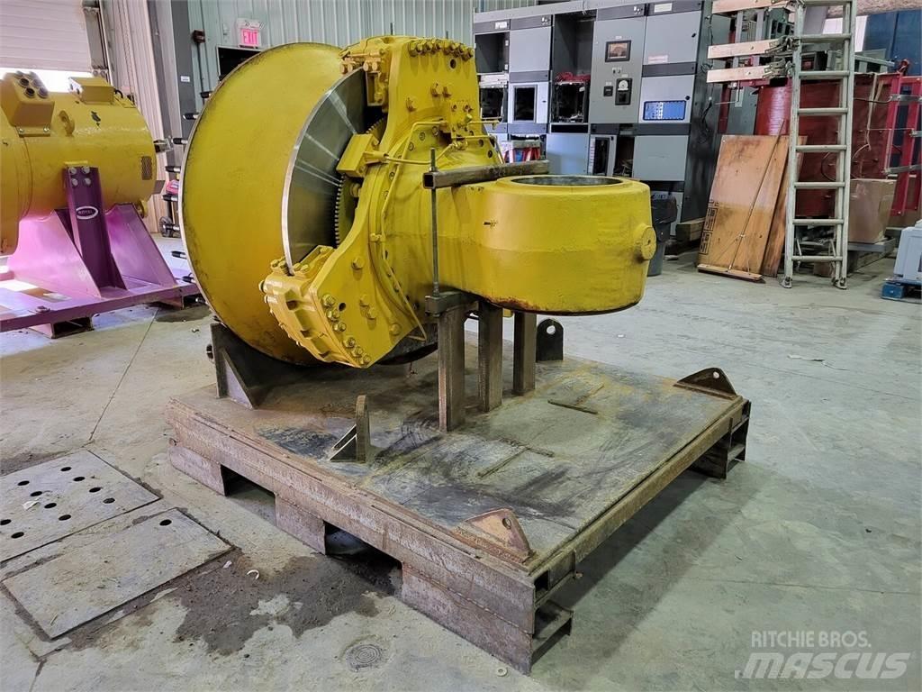 Komatsu RTEM3840SERV 鉸接式起吊車
