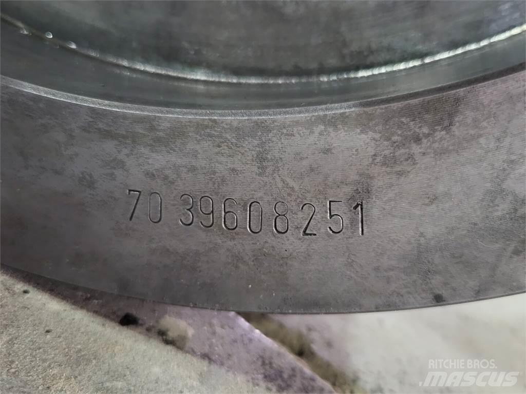 Metso HP300 破碎機
