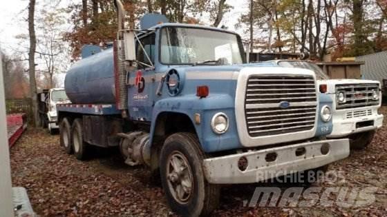 Ford L9000 箱/槽