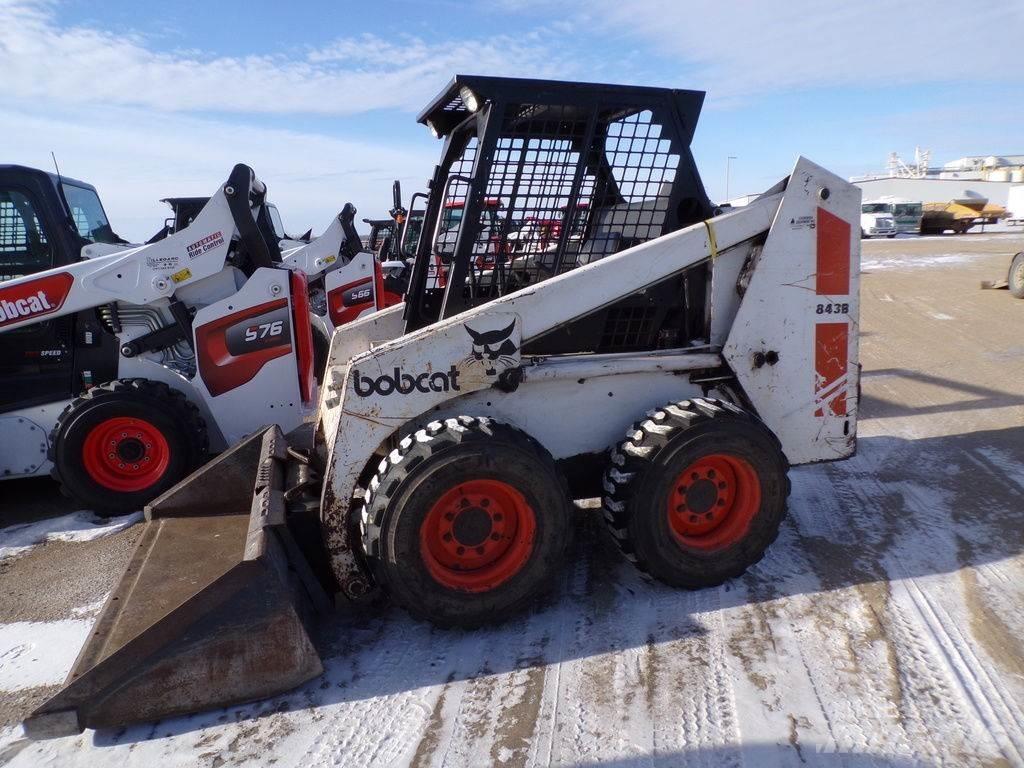 Bobcat 843B 滑移轉向裝載機