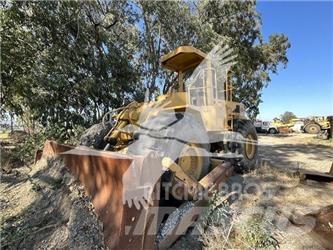 CAT 824C 輪胎式裝載機