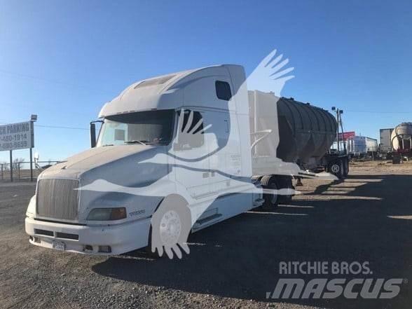 Fruehauf  罐體半拖車