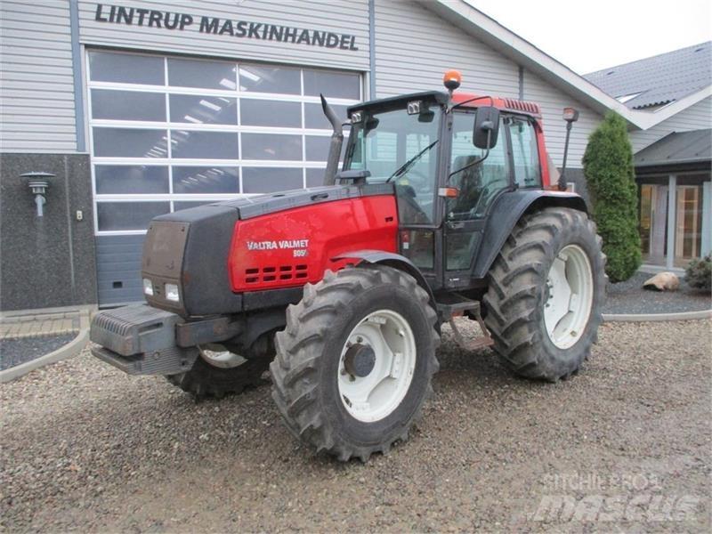 Valmet 8050 曳引機