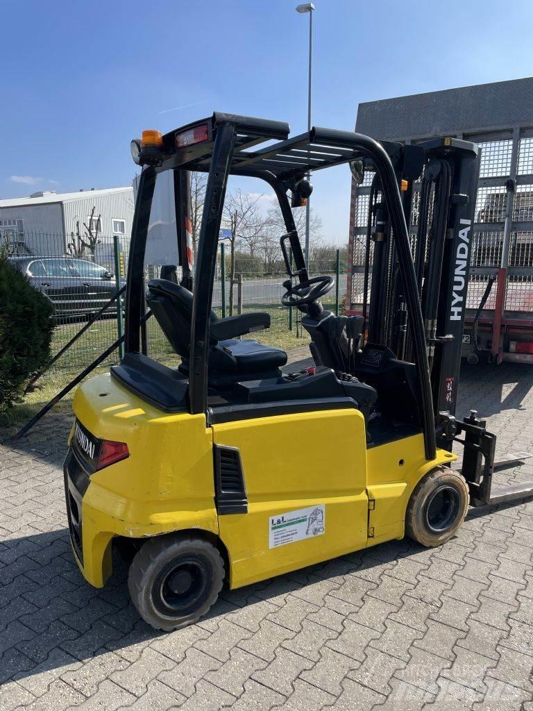Hyundai 20 B - 9 電動堆高機