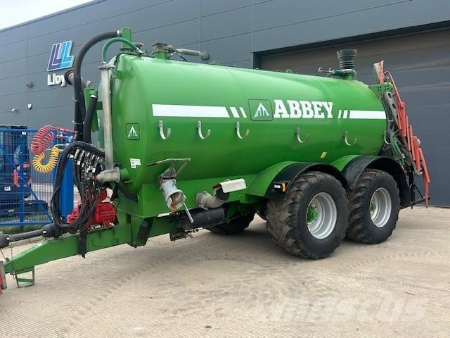 Abbey 3500 水肥車