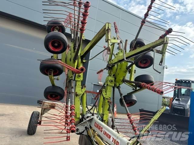 CLAAS Liner 780 耙與翻草機
