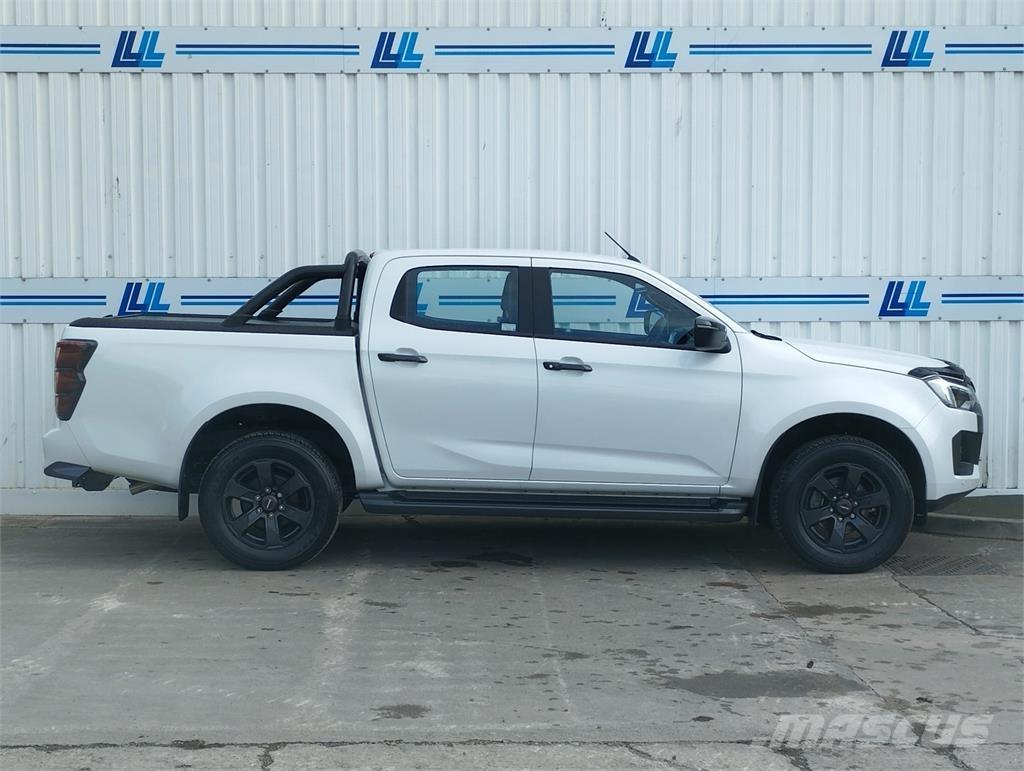 Isuzu V-Cross 皮卡.傳統半斗卡車/側卸板