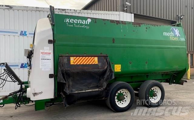 Keenan MF380 混合餵料機