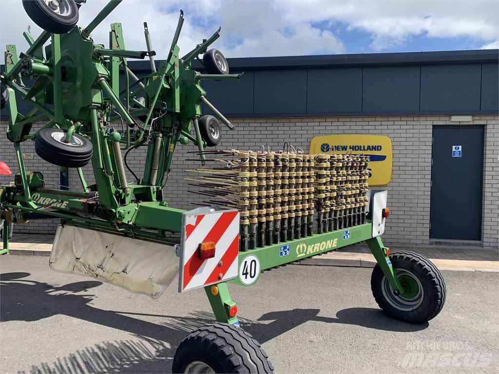 Krone 681 耙與翻草機