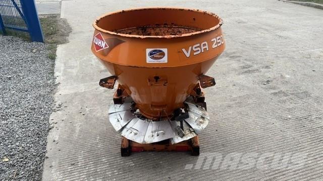 Kuhn Spreader 礦物撒布機