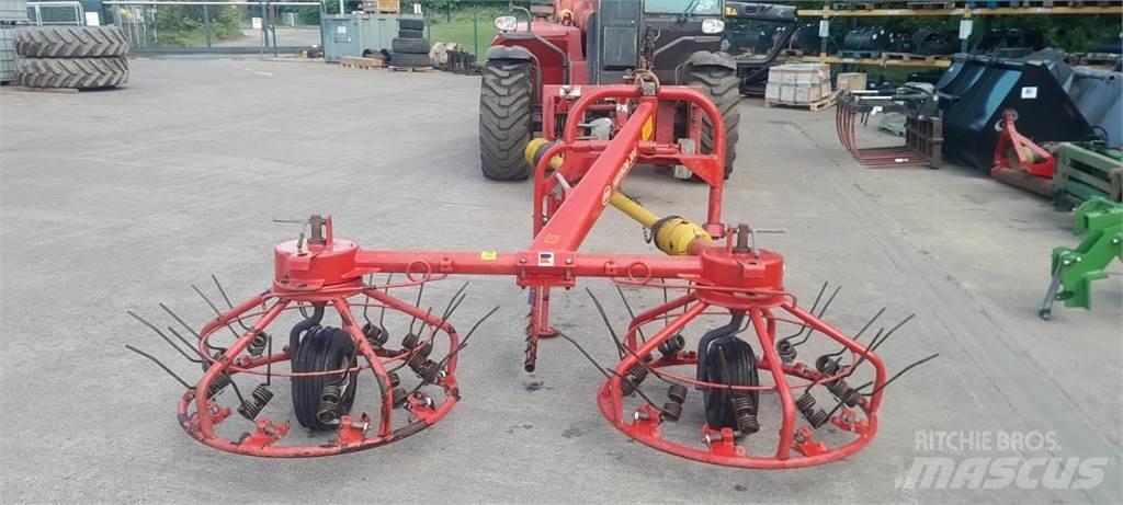 Kverneland Haybob 300 耙與翻草機