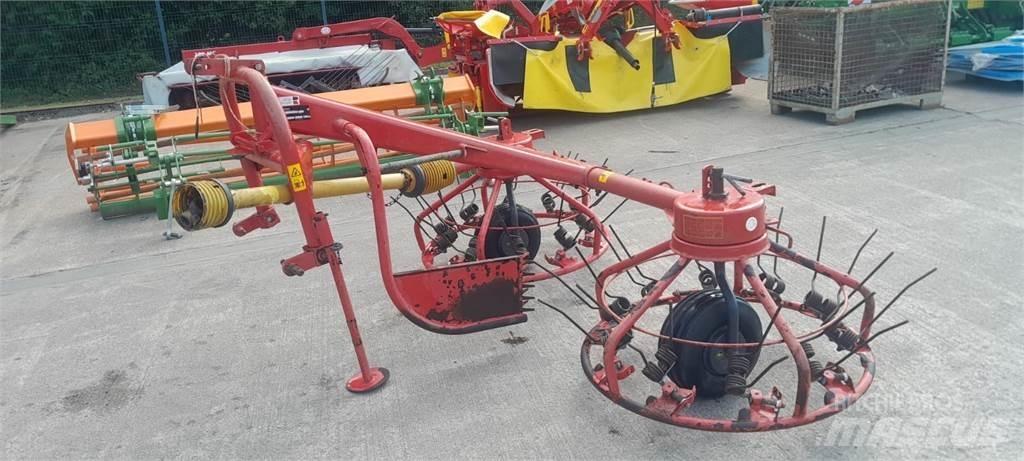 Kverneland Haybob 300 耙與翻草機