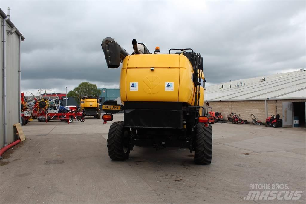 New Holland CX8040 聯合收穫機