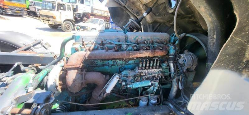 Scania 113M 360 商用底盤車