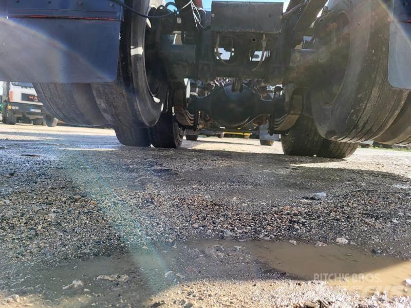 Volvo F10 商用底盤車