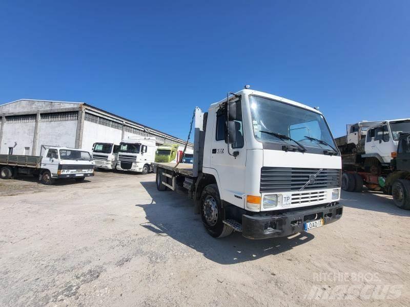 Volvo FL7 平板式/側卸式卡車