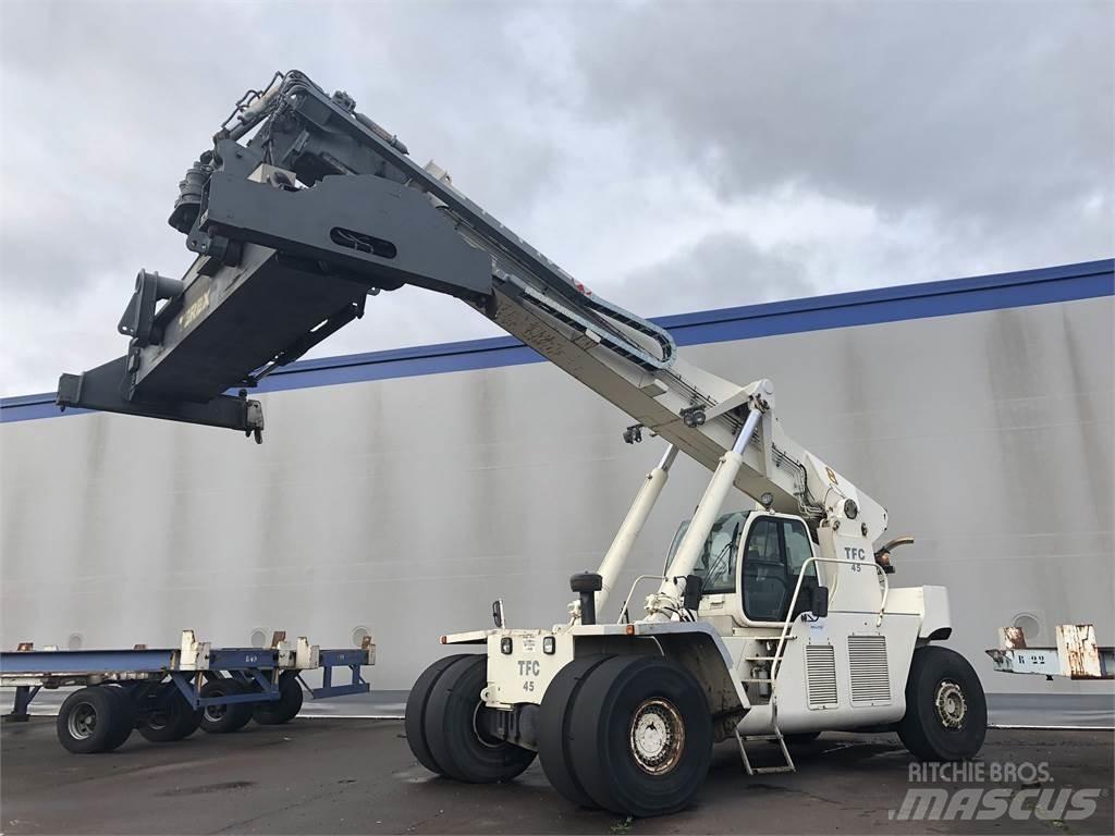 Terex TFC45 前伸型堆積機
