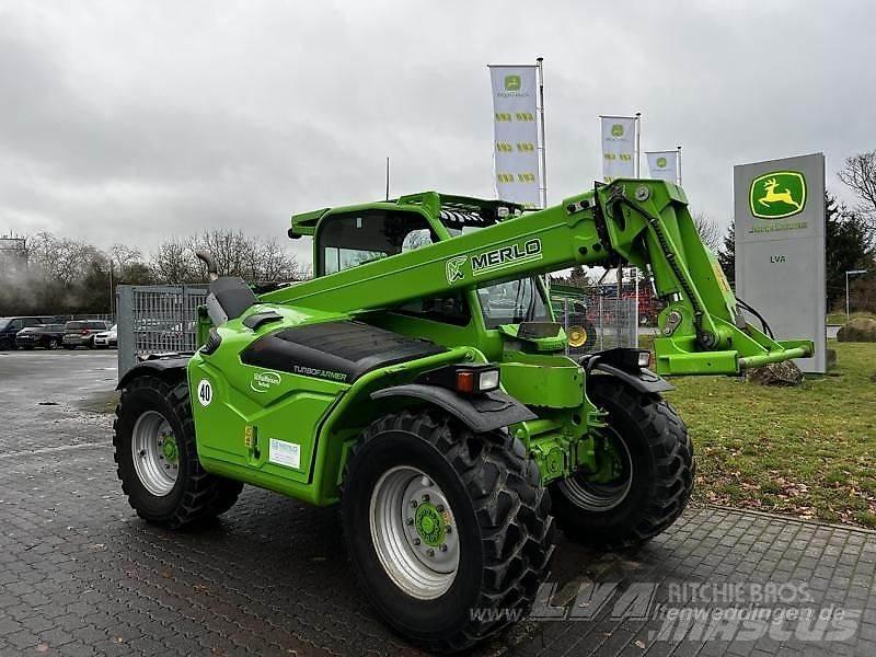 Merlo TF 42.7 伸縮臂操作車