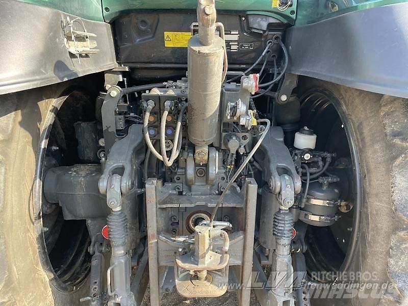 Valtra T174 曳引機